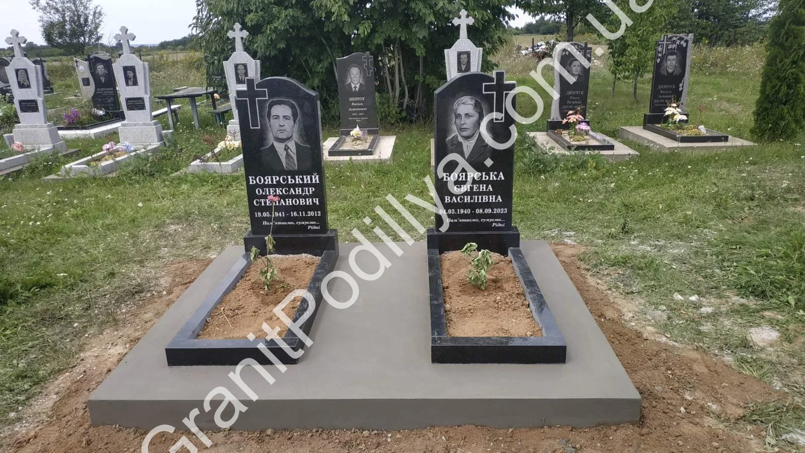 Подвійний пам'ятник з граніту - Кам'янець-Подільський | GranitPodillya